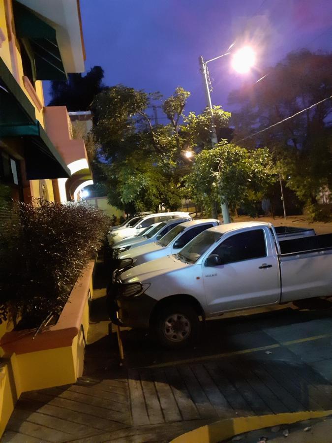 Hotel Brandts Los Robles De San Juan Managua Luaran gambar