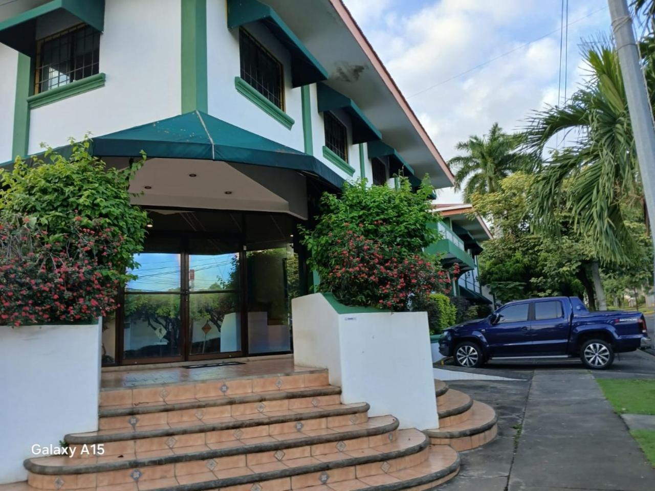 Hotel Brandts Los Robles De San Juan Managua Luaran gambar